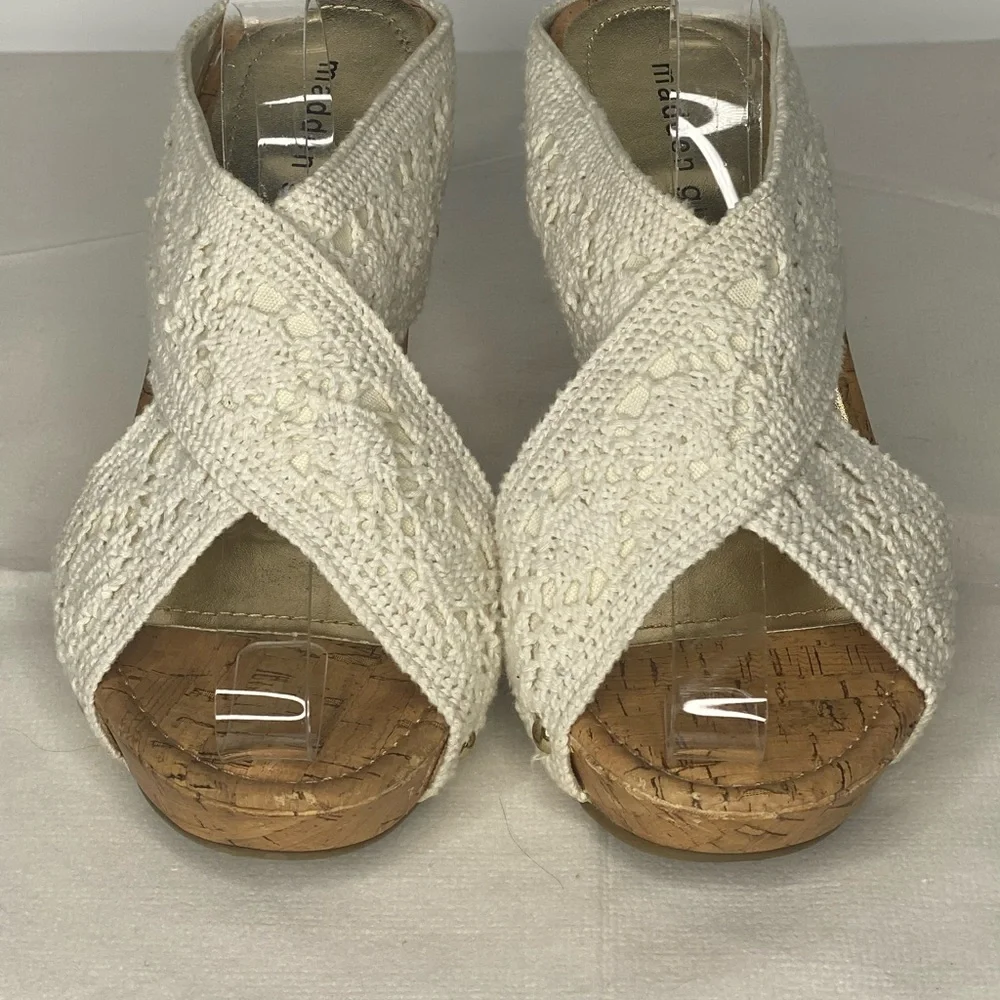 Madden Girl Nautic White Crochet Wedge Heel‎ Sandal             Sz 7 1/2
